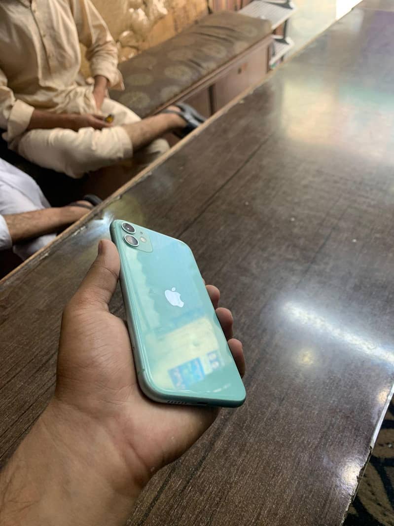 Apple iPhone 11 5