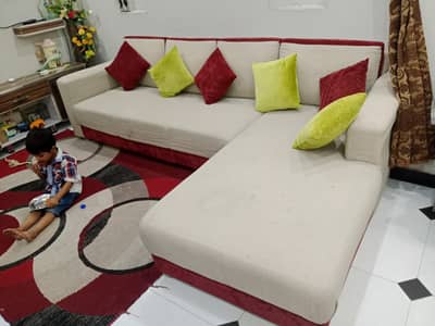 L SHAPE sofa in excellent condition