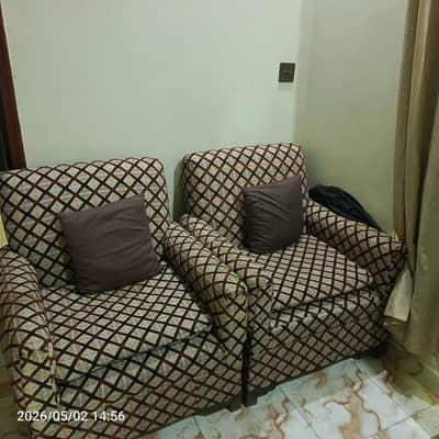 2 sofa seats