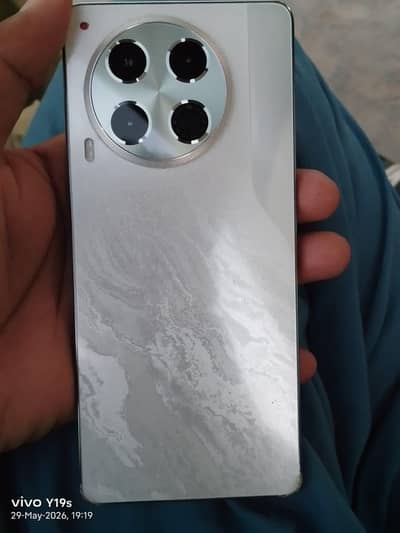 Tecno Camon 30 8+8/256 full box urgent sale