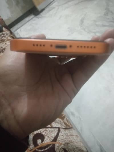 Apple iPhone XR conved 17 okey set hai koi masla nhi 88 health hai 64g