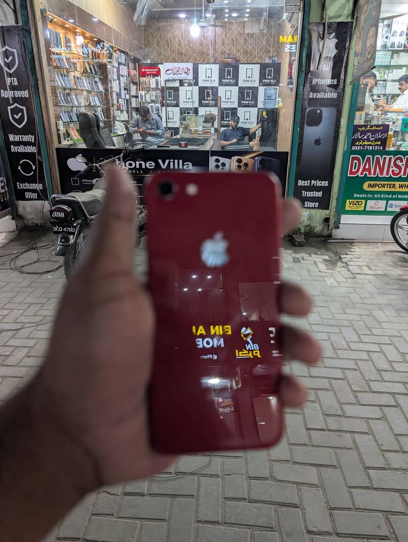 Apple iPhone 8 3