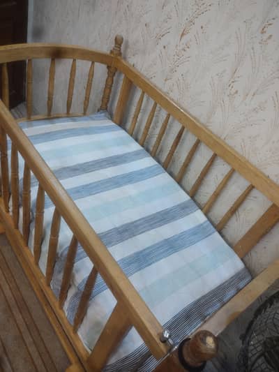 baby cot