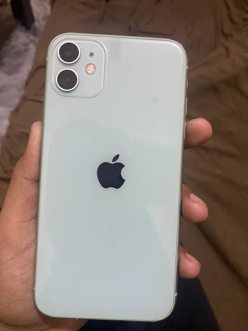 Apple iPhone 11 3