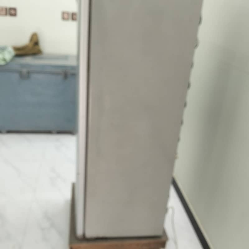Vertical deep freezer 4