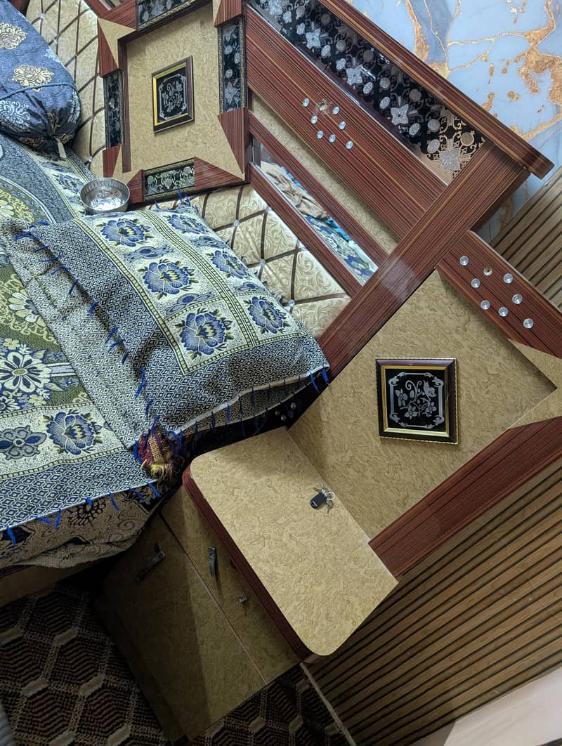 Bed & Dressing 0