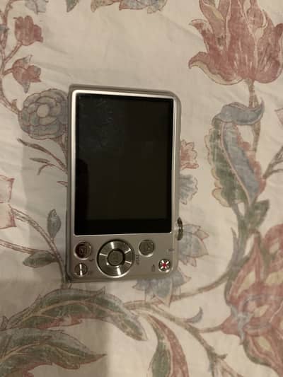 Casio Exilim 16.1MP Digital Camera – 6x Zoom – Good Condition