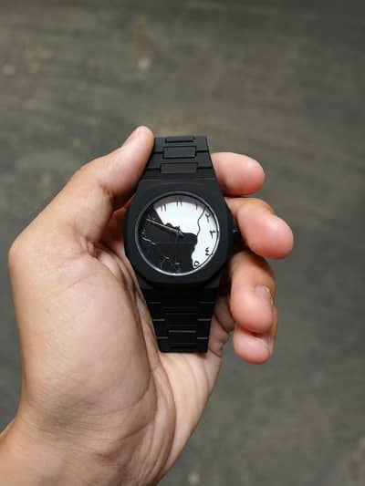 Luxury Black And White Aura Watch