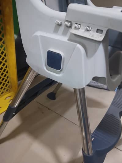 Baby high chairs as like new 4 chairs good condition little bit use