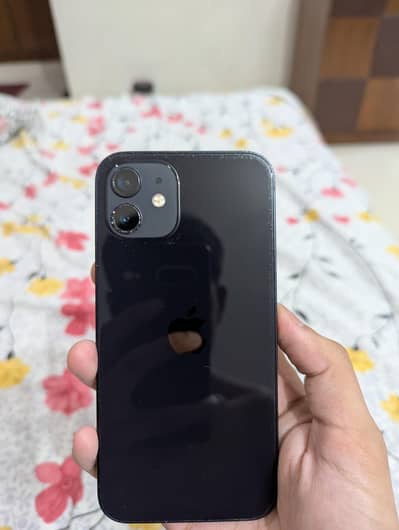 Apple iPhone 12 – 64GB (Midnight Black)
