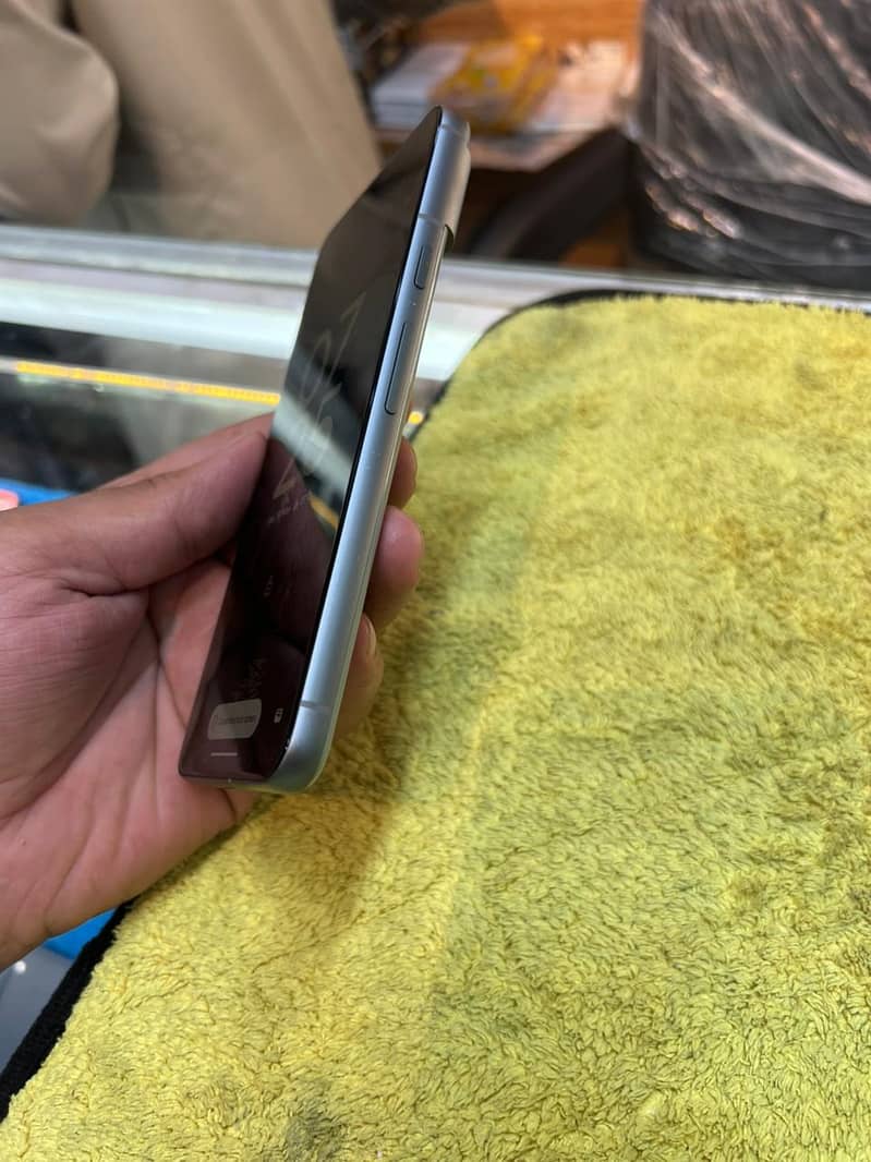 Google Pixel 8 2