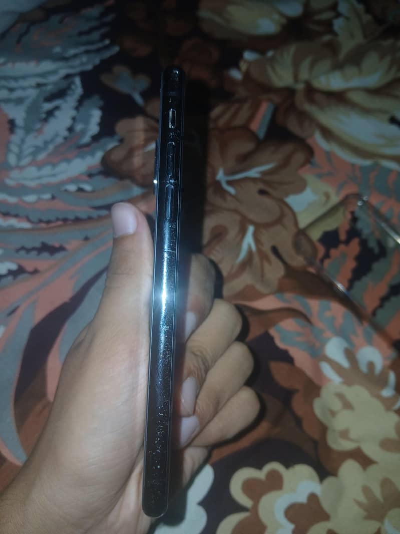 Apple iPhone X 4