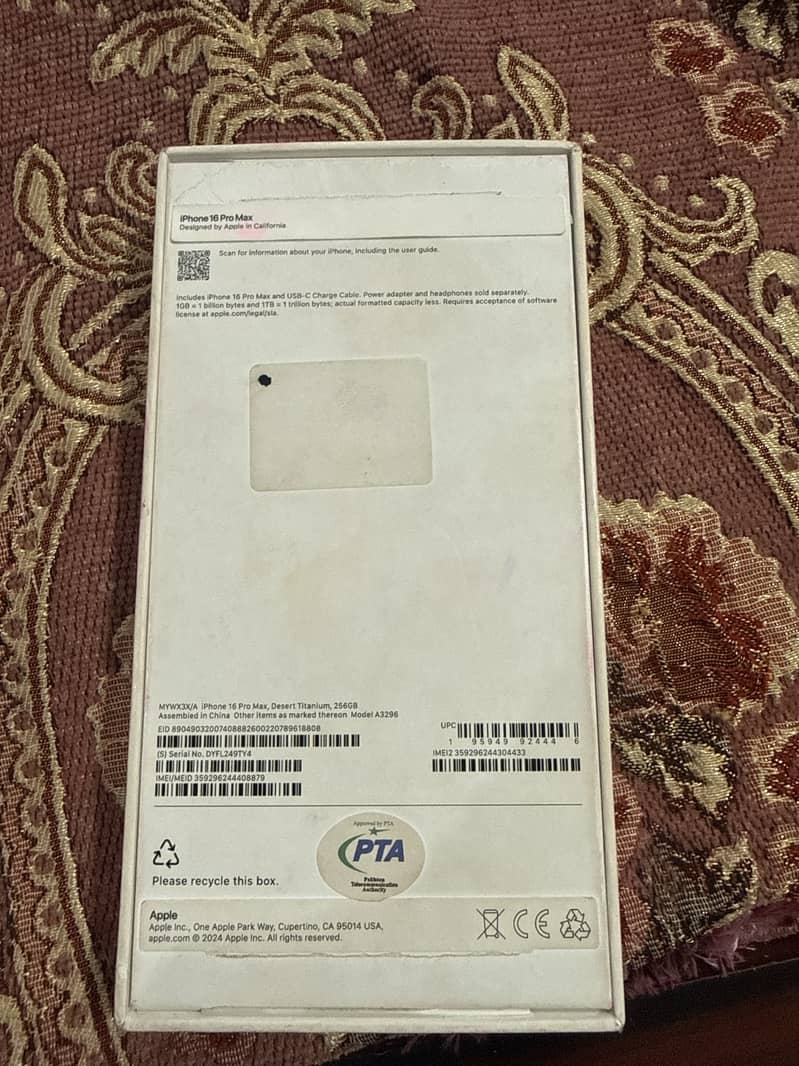 Apple iPhone 16 Pro Max 9