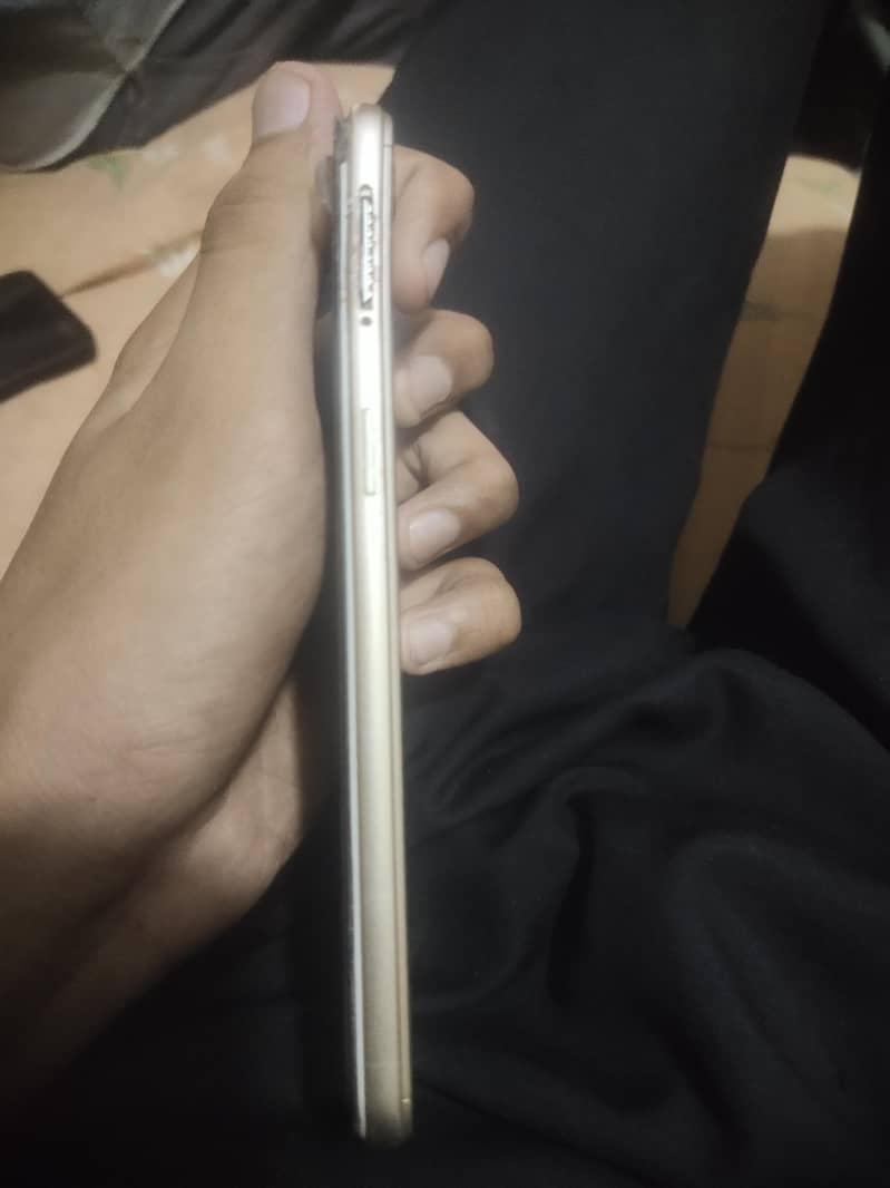 OPPO A37 3