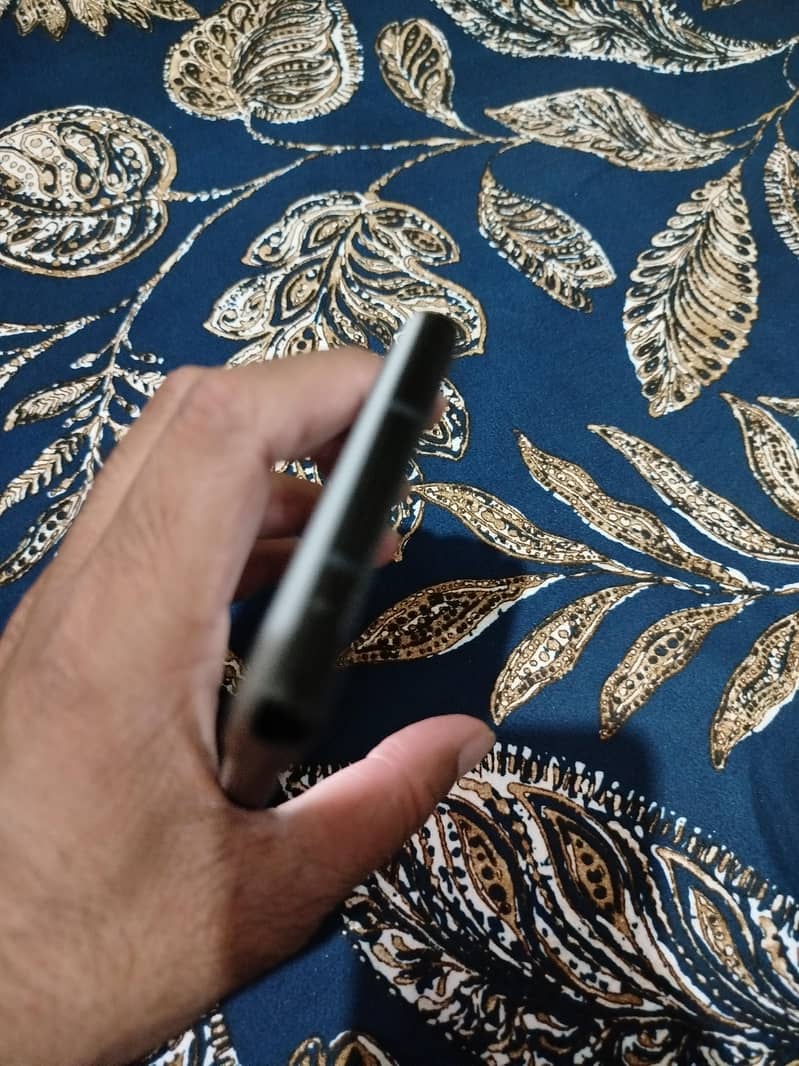 Google Pixel 6a 4