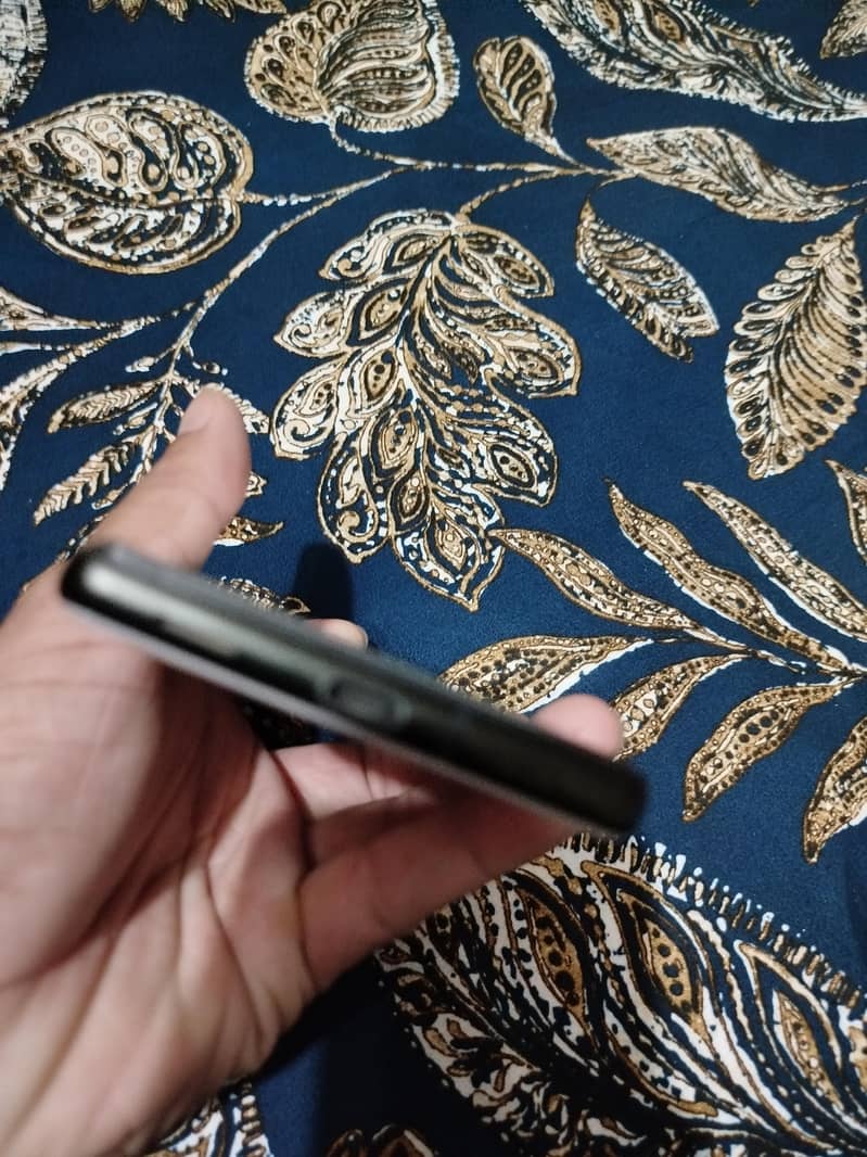 Google Pixel 6a 5