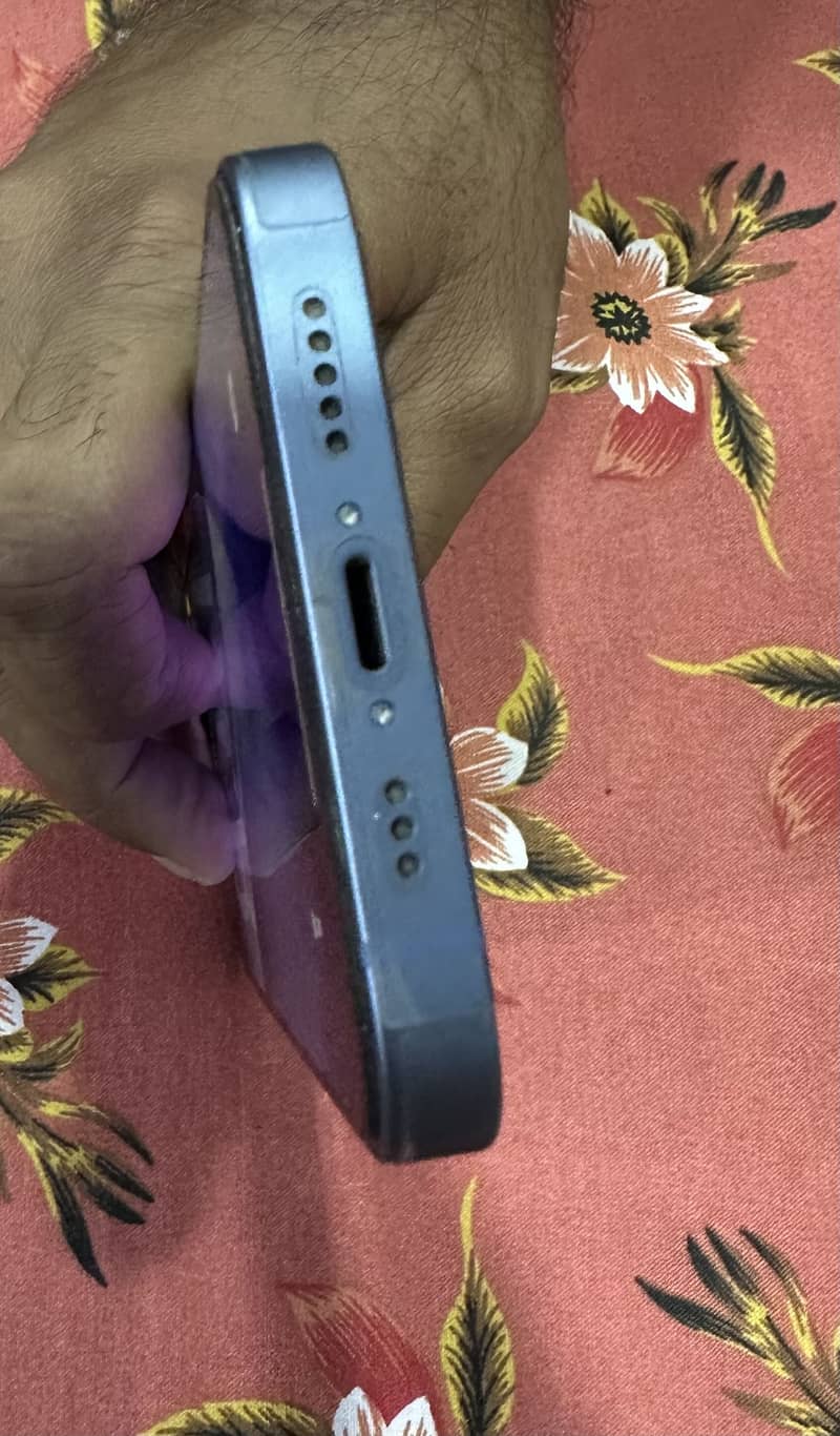 Apple iPhone 14 2