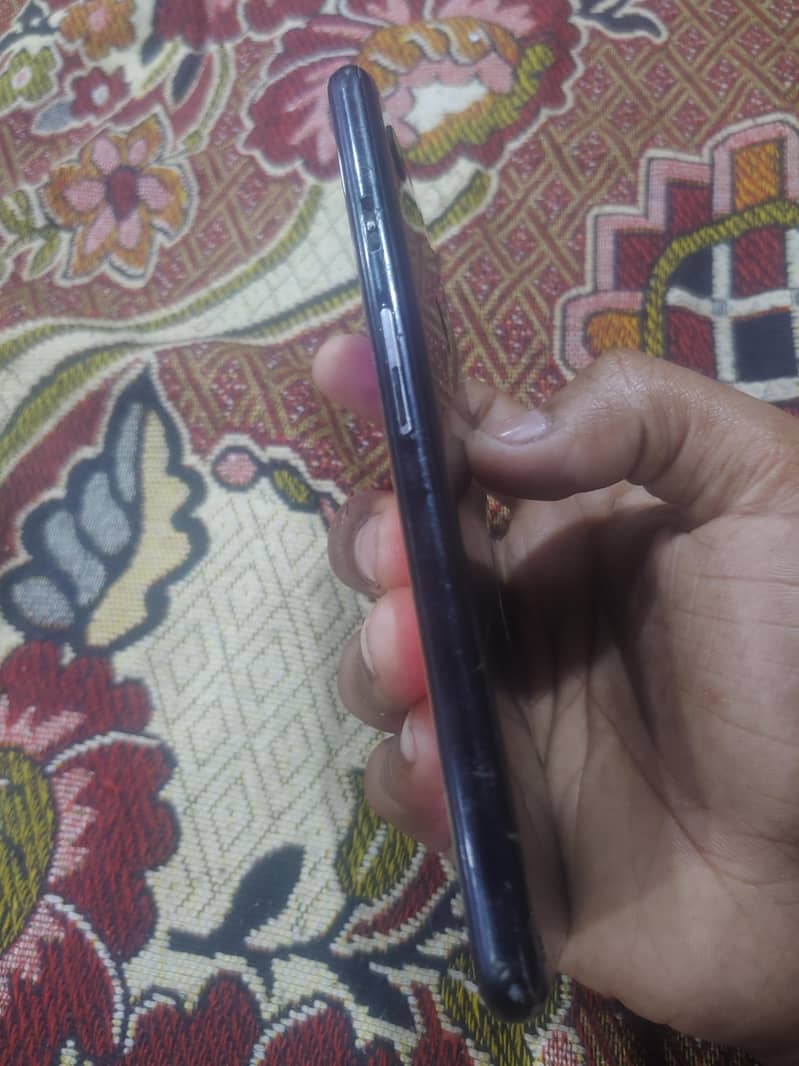 Google Pixel 3 8