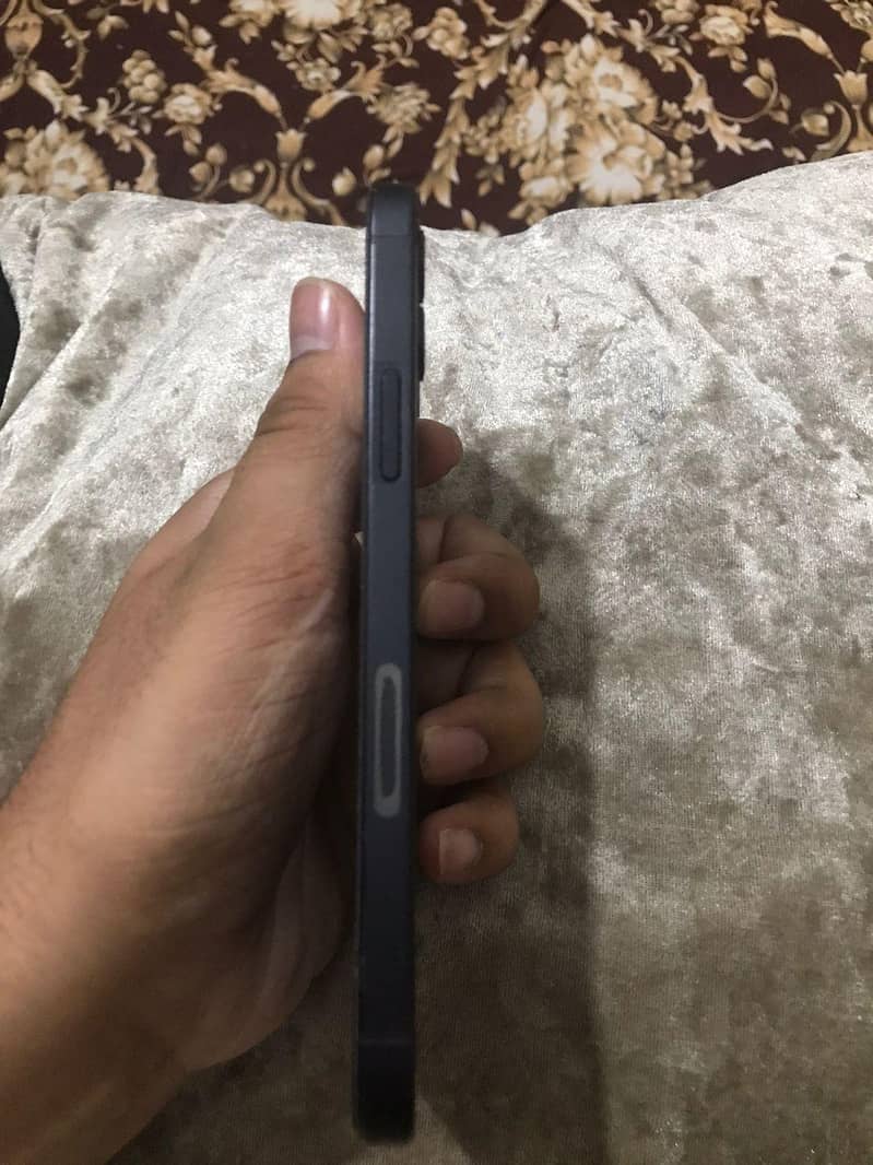 Apple iPhone 12 1