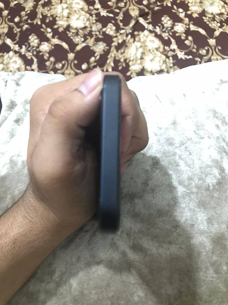 Apple iPhone 12 2
