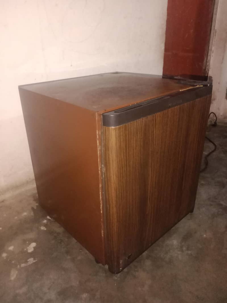 refrigerator 3