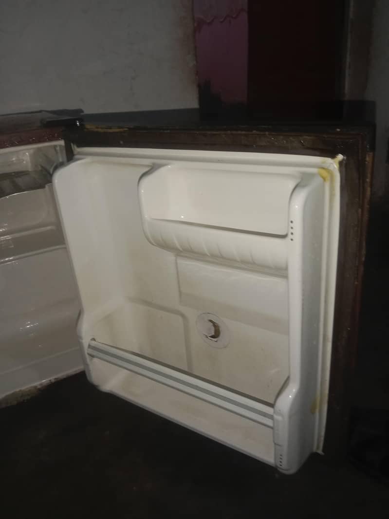 refrigerator 5