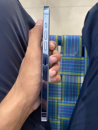 13pro max Jv 256GB 93% battery health with charger 10/10 condition