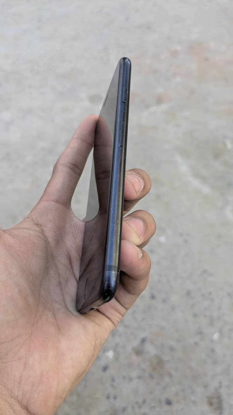 Apple iPhone 7 2