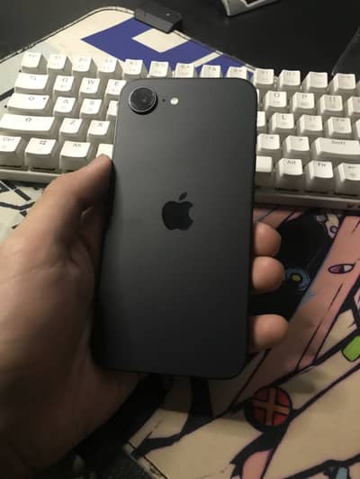Apple iPhone 16e