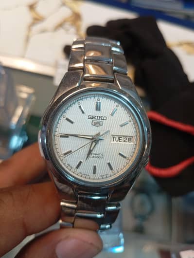 Seiko Diffrent vareint Original Japan Watches for men.