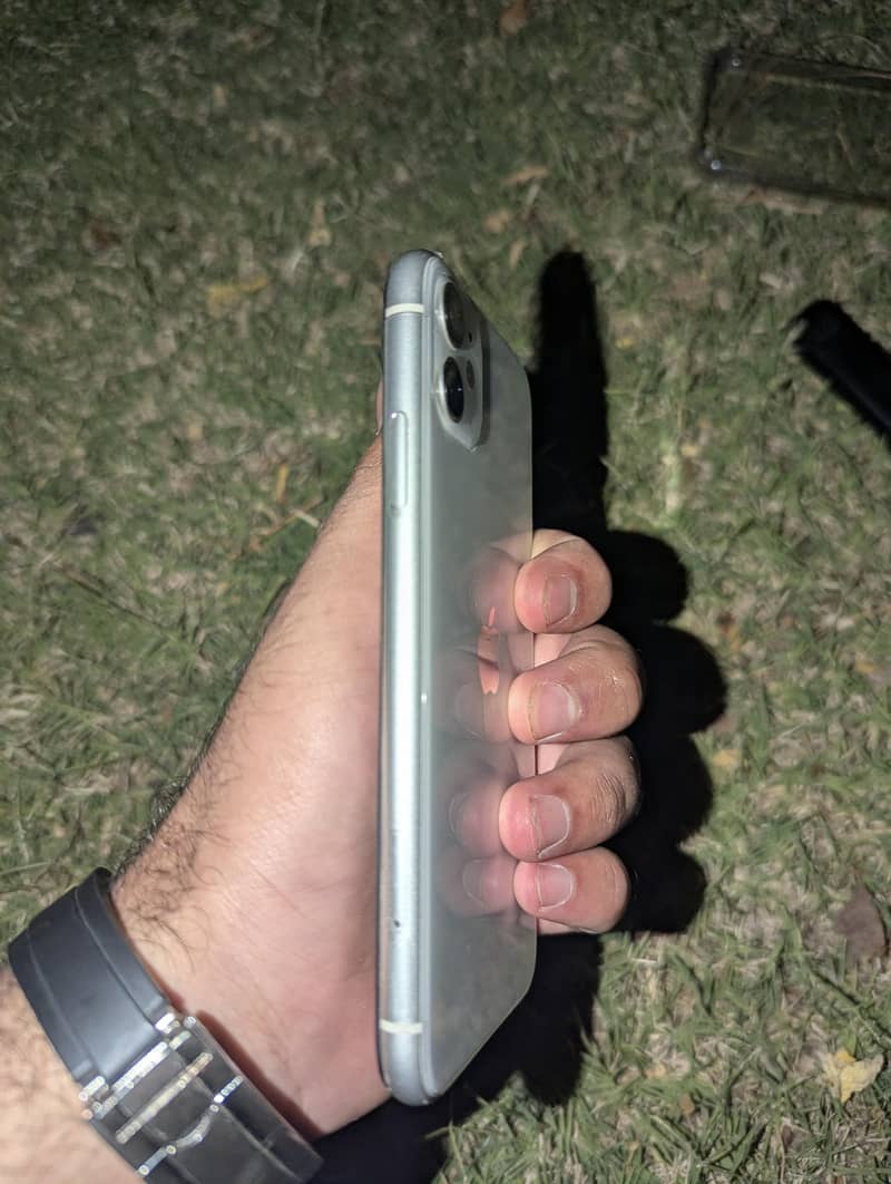 Apple iPhone 11 2