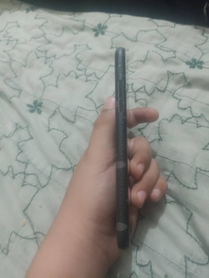Apple iPhone 7 1