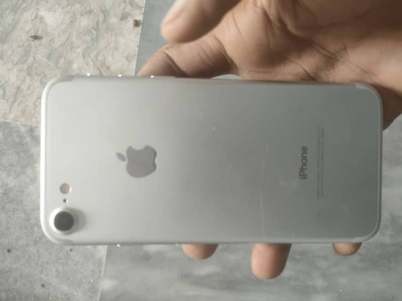 Apple iPhone 7 32 gb 1