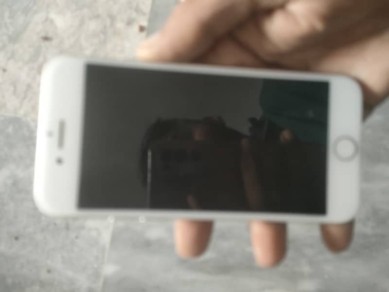 Apple iPhone 7 32 gb 2