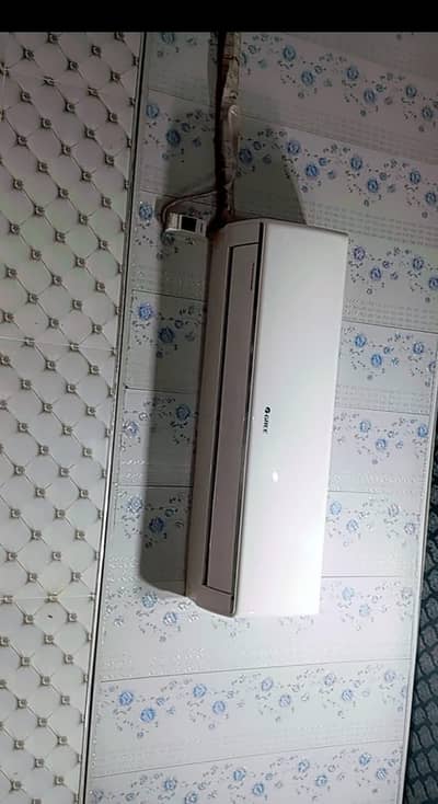 gree spilt AC for sale - good condition