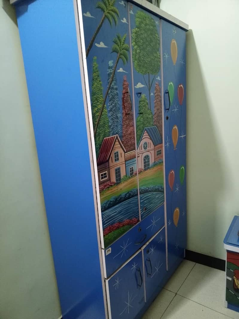 Bed & wardrobe 3