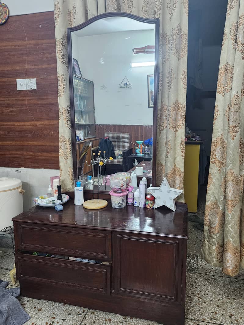 Dressing Table 3