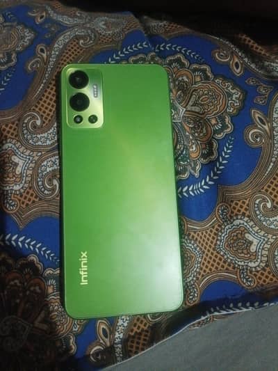 Infinix Hot 12