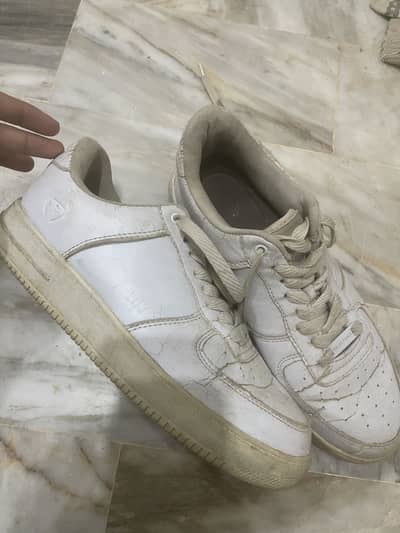 White plain shoes