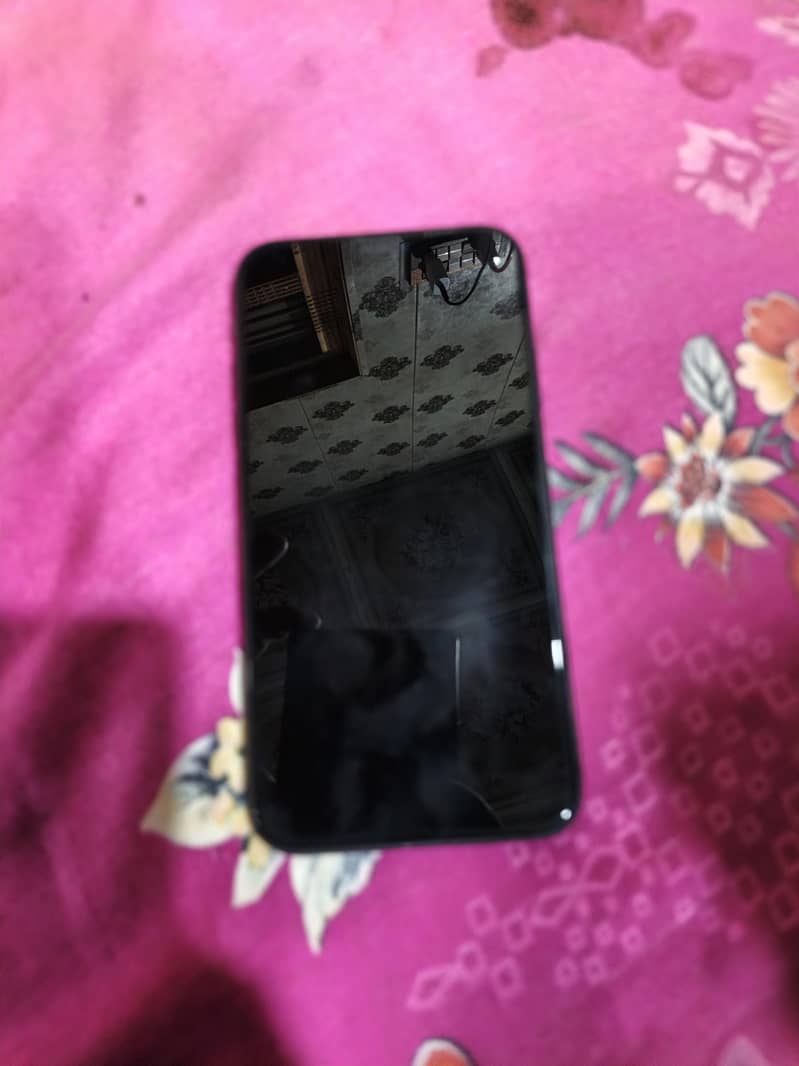 Apple iPhone 11 4