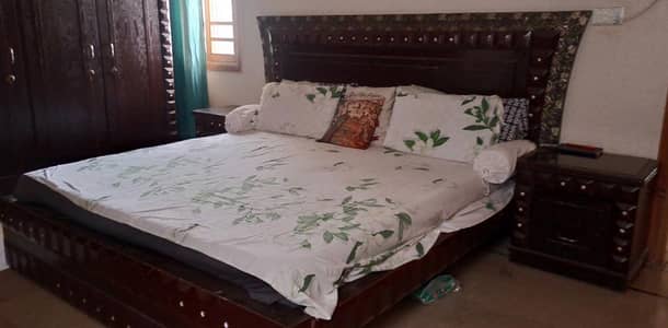 full bedroom set is for sale