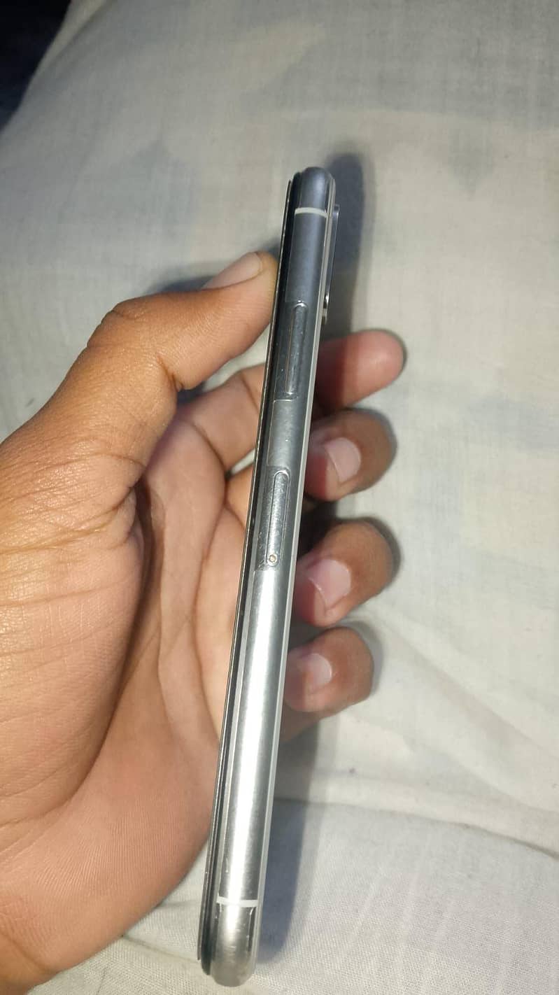 Apple iPhone X 2