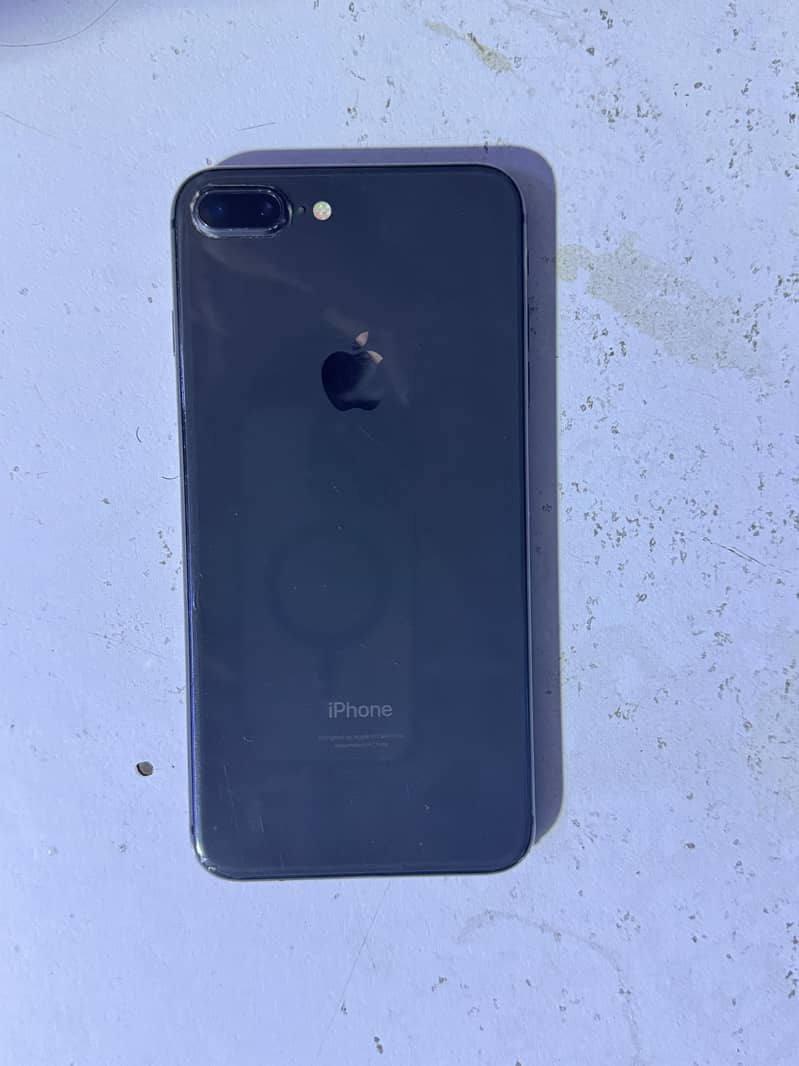 Apple iPhone 8 Plus 0