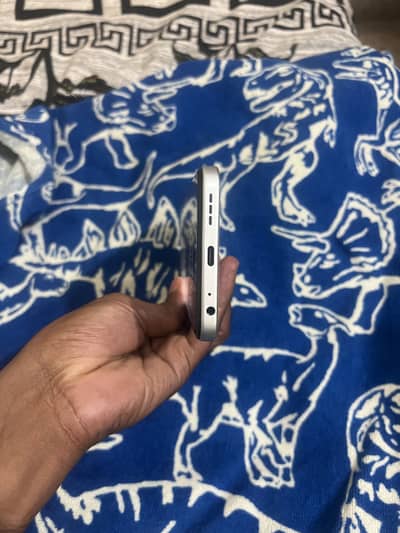 TECNO SPARK 40C