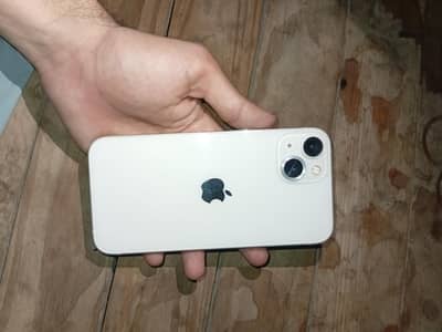 Apple iPhone 13