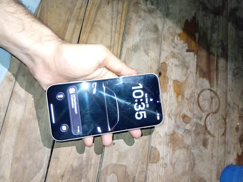 Apple iPhone 13 2
