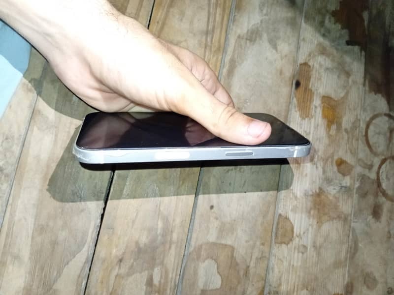 Apple iPhone 13 3