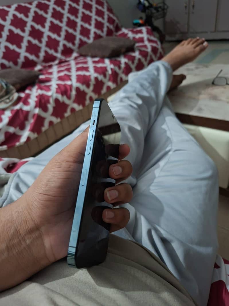 Apple iPhone 12 Pro Max 6