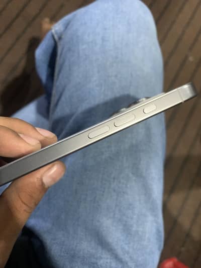 Apple iPhone 16 Pro