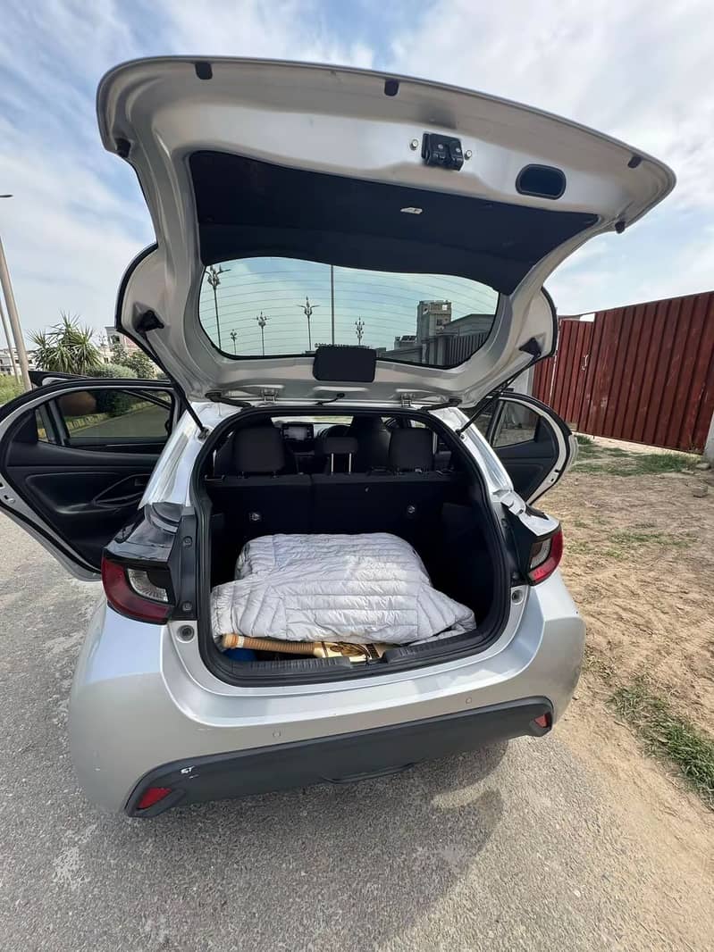 Yaris hatch back 8